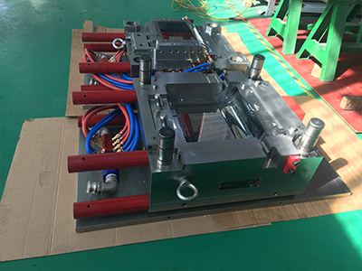 Automotive mold