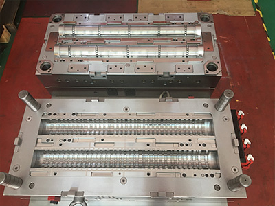 Automotive mold