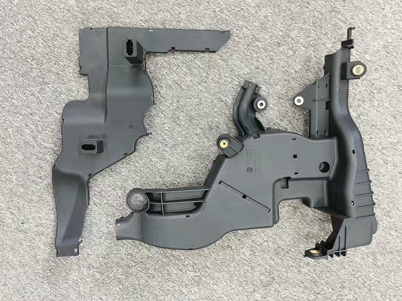 Auto part - Insert molding