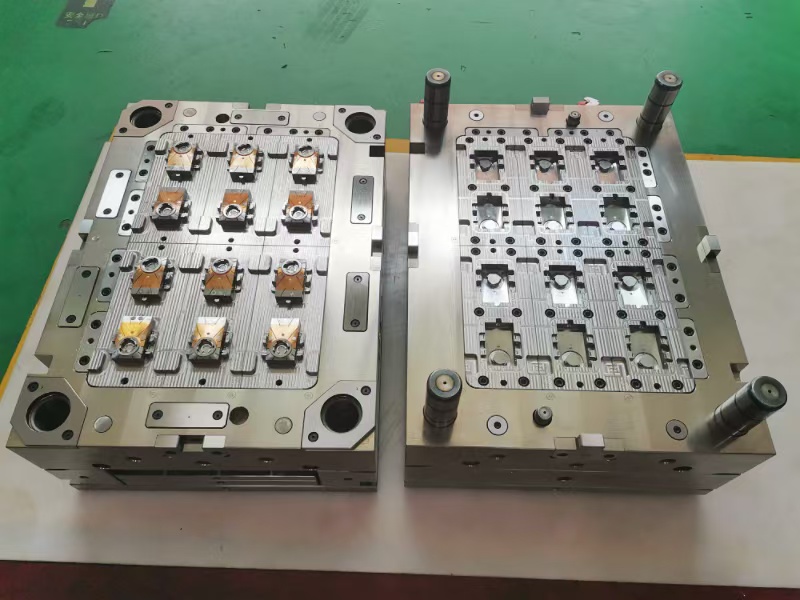 Multiple-Cavity mold